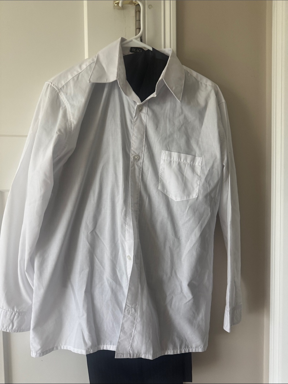 Amazon Kids Black Sport Coat with Pocket Square Accent - Picture 6 of 6